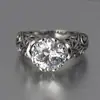 Anillo Huajie Simple Versátil para Hombre y Mujer con Circonita Accesorios Explosivos Transfronterizos Anillo de Diamante Retro con Forma de Flor