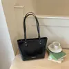 Bolsa Tote de Gran Capacidad para Mujer 2026 Verano Nuevo Estilo Bolso para Clase de Estudiante Universitario Color Sólido de Alto Valor Elegante Bolso de Hombro