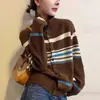 Cárdigan de punto fino de lana a rayas de color contrastante para mujer, estación europea 2026 nuevo invierno moda europea abrigo suéter para mujer moderno