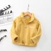 Sudadera Chaqueta de Terciopelo Teddy para Niños 2024 Primavera Nueva Letra Manga Larga Cuello Alto para Niños Venta al por Mayor