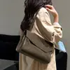Bolso tote de piel de ante 2026 nueva moda maletín para ir al trabajo bolso de mensajero de gran capacidad bolso cruzado de nicho