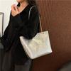 Bolso de mano personalizado de moda de este año 2025: nuevo bolso de hombro tipo tote estilo occidental, moderno y atmosférico.
