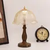 Lámpara de Mesa Clásica Estilo Antiguo Lámpara de Mesita de Noche para Dormitorio Retro Color Nogal de Alto Nivel Atmósfera Luz Nocturna Americana