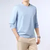 Camiseta casual y elegante de manga larga para hombre, nueva colección 2026, cuello redondo, color liso, amigable con la piel, capa base de otoño, top holgado para hombre