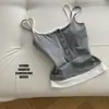 Estilo de capas con botones, acanalado, bloques de color, camisola de dos piezas simulada, top de cintura ceñida en gris y blanco por Ye Hong Clothing