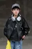 Chaqueta de Piel Sintética para Niños Primavera y Otoño 2026 Nueva Elegante Chaqueta de Cuero Chaqueta de Motociclista para Niños Mayores Abrigo de Cuero Fresco y Versátil Moderno