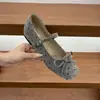 Primeiro Encontro Sazonal Aumento de Altura 4cm Coreano Bolinhas Outono-Inverno Estilo Fada Feminino Solado Macio Versátil para Ir ao Trabalho Sapatos Mary Jane