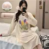 Camisola de Manga Comprida com Gola Redonda para Primavera e Outono com Bojos, Roupa de Dormir Canelada de Seda Gelada, Estilo Verão Fino, Tamanho Grande, Pode Ser Usada Fora de Casa como Roupa de Casa