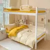 Nuevo conjunto de tres piezas de algodón puro estilo simple de dos tonos y color liso para dormitorio universitario clase A venta al por mayor