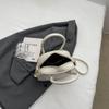 2024 Novas Bolsas Retro Feminina Portátil Transversal Simples Versátil Moda Coreana Nicho Mão Pequena Quadrada