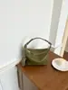 Exquisita bolsa de lancheira tecida para mulheres, bolsa estilo dumpling de couro macio de novo estilo, bolsa de ombro única transversal, bolsa de axila