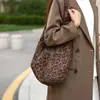 Bolsa Tote Retrô Estampa de Leopardo Grande Capacidade Transfronteiriça para Mulheres 2026 Nova Versátil Fosca de Alta Qualidade para Ombro/Axila