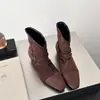 Botas de Caballero Estilo Retro para Mujer 2026 Otoño Nueva Llegada Tobillo Corto Tacón Grueso Aumento de Altura Versátiles Piel Mate Fruncidas Botas de Moda