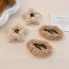 Horquilla Blanca de Ciervo con Estrellas de Peluche para Mujer 2025 Nuevo Flequillo Lateral Cabello Roto Pin Pequeño Accesorios para el Cabello de Otoño e Invierno