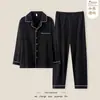 Pijama de otoño e invierno para hombre, hecho con felpa cepillada para mayor calidez y una sensación lujosa, un conjunto cómodo y elegante para estar en casa para hombres, adecuado para primavera y otoño