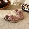 Tênis de Treino Alemão Infantil 2026 Primavera/Outono Novo Estilo Coreano Laço para Meninas Tênis Forrest Gump Sola Grossa Tênis Esportivo para Corrida Tendência