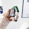 Adecuado para Apple Watch Applewatch cintura pequeña de dos colores de silicona magnética iwatch9876 correa de hebilla plegable