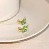 Brincos Borboleta com Pedras Verdes Incrustadas e Diamantes Brilhantes Exquisitos para Mulheres, Brincos de Design Único Novo Modelo 2026, Brincos de Alta Qualidade