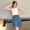 Conjunto de Verano para Niña 2026 Nuevo Elegante Niña Pequeña Camiseta Blanca Top Falda Plisada de Mezclilla Conjunto de Dos Piezas Moderno