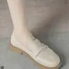 Zapatos de cuero JK pequeños, modernos y versátiles, zapatos de mujer de suela blanda, mocasines de cuero suave, nuevos zapatos de mujer transpirables y cómodos para otoño 2026