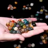 En stock grava de ágata de color natural piedra decorativa varias especificaciones en stock una gran cantidad al por mayor