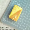 Brinquedo de Comida Simulado Série Biscoito Pão Acessórios de Resina DIY Acessórios de Cabelo Grampo de Cabelo Capa de Celular Pingente de Chaveiro Atacado