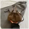 Bolso de cubo plisado de nicho transfronterizo para mujer, nuevo 2026 versátil bandolera de uso diario estilo coreano retro popular bolso nube