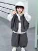 2271 Conjunto de 3 Peças Colete Primavera e Outono para Meninos 2026 Novo Estiloso Versão Coreana para Crianças Conjunto de Moletom e Calça Casual