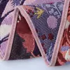 Exportado a Japón, el exquisito pañuelo pequeño de algodón sin torcer estilo ilustración bordada de cuento de hadas vintage de Morita, pañuelo de bolsillo, pañuelo cuadrado