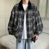Jaqueta de lapela listrada em preto e branco para primavera e outono para homens, casaco casual versátil de zíper com corte solto, estilo retrô japonês de rua