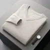 Suéter base masculino de gola V liso, espessado para outono e inverno, corte solto, casual de negócios, pulôver de tricô clássico 100% lã