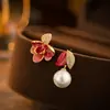 Brincos de Prata Banhados a Ouro Real com Agulha de Prata Gota de Óleo Pétala Pérola Brincos Estilo Corte Retrô Francês Brincos de Luxo Leve de Alta Qualidade
