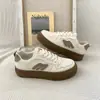 Sapatos Femininos de Verão com Solas Macias e Grossas, Novo Modelo 2026, Versáteis Estilo Ins Leves Brancos Casuais para Estudantes