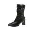 Botas de tornozelo com salto alto grosso para mulheres, novas botas de tornozelo slim outono/inverno 2026, botas Martin da moda de celebridade da internet, versátil