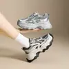 Tênis ZHR de sola grossa estilo "dad shoes" para mulheres, novidade outono 2026, retrô, com aumento de altura, leve, sola macia, casuais para pessoas baixinhas