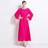 Vestido Plissado Elegante e Resistente com Gola Embelezada com Penas de Avestruz e Strass, Nova Peça de Outono/Inverno 2025 Vestido Longo