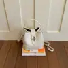 Bolso Cubo Estilo Coreano Nuevo y Elegante para Mujer 2026, Bolso Versátil de Hombro y Cruzado con Aspecto de Alta Gama, Bolso de Mano de Moda de Nicho
