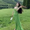 Diseño de Pastizal de Xinjiang Sichuan Vestido de Tirantes de Gasa Ligeramente Transparente con Cuello de Balancín Verde Espalda Descubierta Hermoso Vestido Largo de Vacaciones