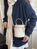 Bolsa Saco Versátil de Moda de Nicho para Mulheres 2025 Nova Chegada Transfronteiriça Bolsa de Mão com Padrão Trançado Casual Exquisite Bolsa Transversal