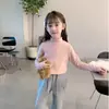 Camiseta Básica Infantil Menina Acolchoada Dupla Face Gola Alta Meio Manga Camiseta Manga Longa Bebê Estilo Ocidental Top Quente Interno para Crianças de Tamanho Médio e Grande