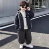Chaqueta de Terciopelo Talla Grande para Niños Otoño Invierno 2026 Estilo Nuevo Parka con Capucha Cortavientos Cálida para Niños Abrigo de Algodón Engrosado para Bebé