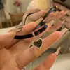 Colar Versátil Elegante Personalizado para Mulheres, Estilo Doce e Cool Sexy de Nicho de Luxo Leve, Corda de Couro Preto Coração Zircônia Corrente para Clavícula