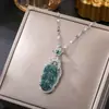 Cadena de clavícula de acero de titanio estilo retro nacional moda candado de paz de jade colgante de izaje todo partido temperamento accesorios de estilo chino de alta calidad