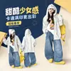Conjunto de 3 Peças Outono 2026 para Meninas: Jaqueta com Capuz Nova Tendência, Camiseta Estilosa de Desenho Animado e Jeans do Papai