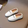 Sapatos de Moda Infantil Coleção Verão-Outono 2026 Bebê Estilo Coreano Modernos Retro Versáteis Mocassins Slip-On