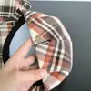 Gorra tipo pico retro a cuadros estilo japonés para mujer, boina versátil para estilizar el rostro, sombrero moderno para circunferencia de cabeza grande