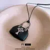 Colar Pingente Cruz Cravejado com Diamantes em Cordão de Cera Estilo Coreano Moda Casual Personalidade Design de Corrente para Clavícula Joias de Nicho para Mulheres