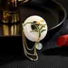 Elegante estilo chinês Rouge Green Bamboo Leaf Imitação Hetian Jade Ruyi Tassel Broche Corpete All-match Cheongsam Pin