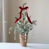 Árbol de Navidad Cubierto de Nieve con Lazo Completo de Cristal Creativo Atmósfera Festiva en Centro Comercial Restaurante Bar Diseño Ins