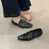 Zapatos de Cuero Slip-On de Tacón Bajo Cuadrado Estilo Retro First Encounter Temporada Otoño 2026 Mocasines Estilo Francés y Británico